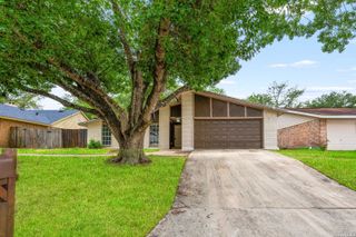 5001 WEDGEWOOD DR, Schertz, TX 78108