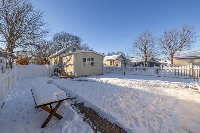 1653 Redfield STREET, La Crosse, WI 54601