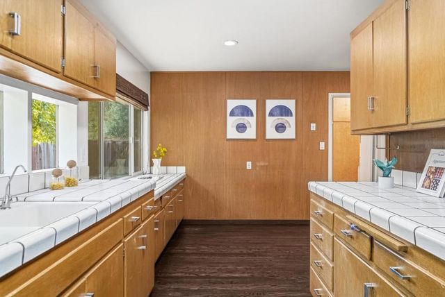 330 Hillview Drive, Fremont, CA 94536