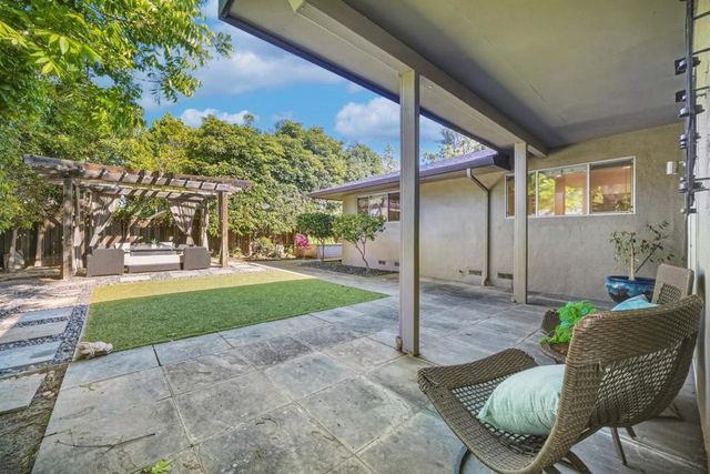 330 Hillview Drive, Fremont, CA 94536