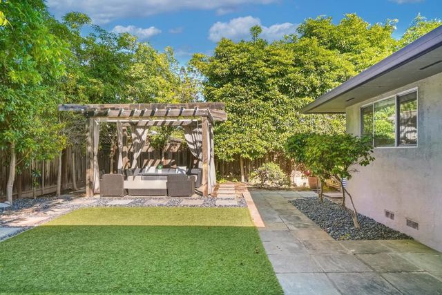 330 Hillview Drive, Fremont, CA 94536