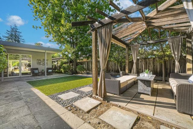 330 Hillview Drive, Fremont, CA 94536