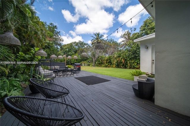 555 NE 127th St 0, North Miami, FL 33161