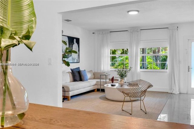 555 NE 127th St 0, North Miami, FL 33161