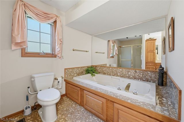 19292 Charter Lane, Strongsville, OH 44149