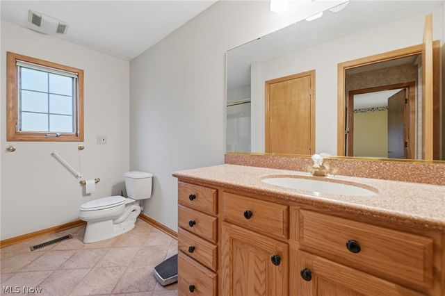 19292 Charter Lane, Strongsville, OH 44149