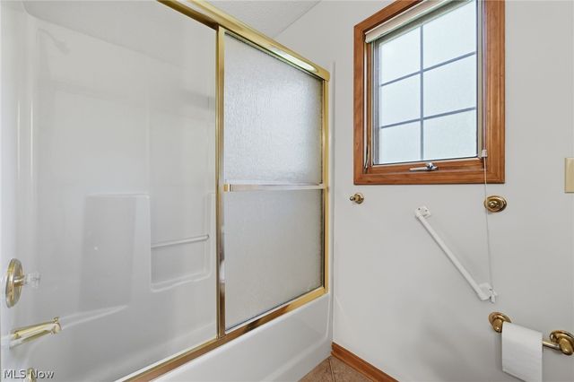 19292 Charter Lane, Strongsville, OH 44149