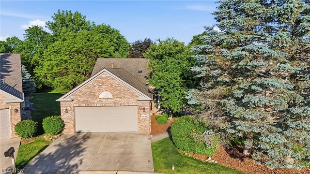19292 Charter Lane, Strongsville, OH 44149