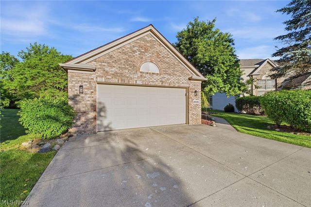 19292 Charter Lane, Strongsville, OH 44149