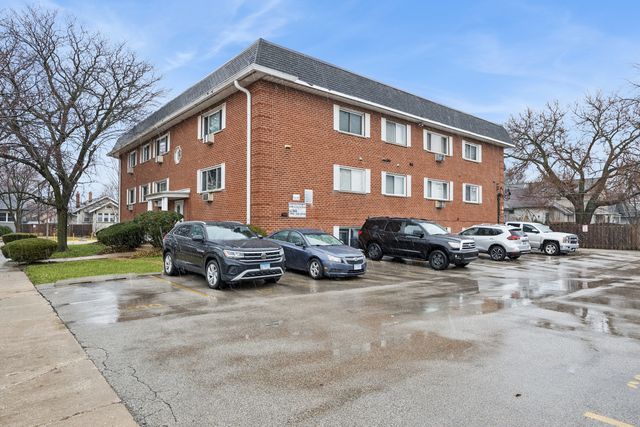 727 S Maple Avenue 100, Oak Park, IL 60304