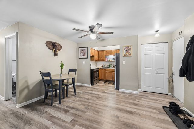 727 S Maple Avenue 100, Oak Park, IL 60304