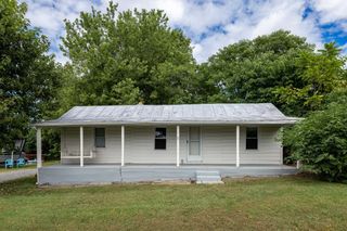 17801 RED BRUSH RD, Elkton, VA 22827