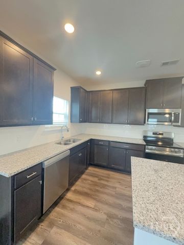 145 Guana Lane, Bloomingdale, GA 31302