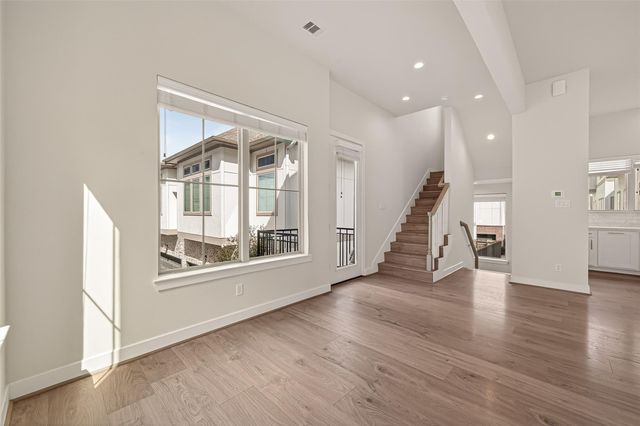 5228 Schuler Street, Houston, TX 77007