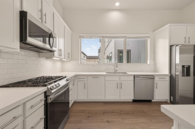 5228 Schuler Street, Houston, TX 77007