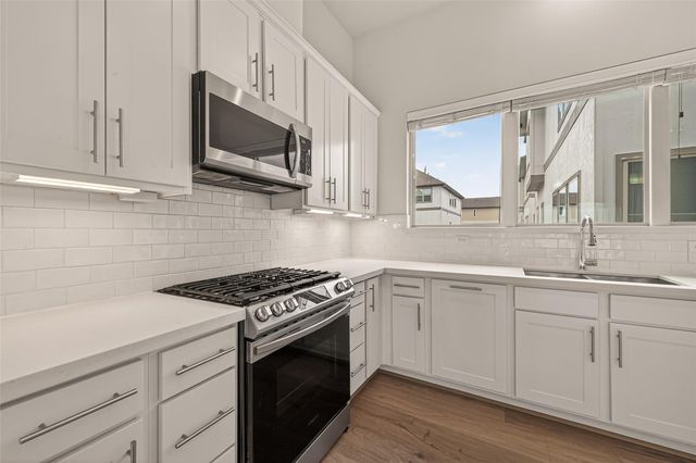 5228 Schuler Street, Houston, TX 77007