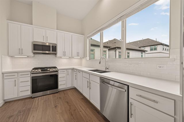 5228 Schuler Street, Houston, TX 77007