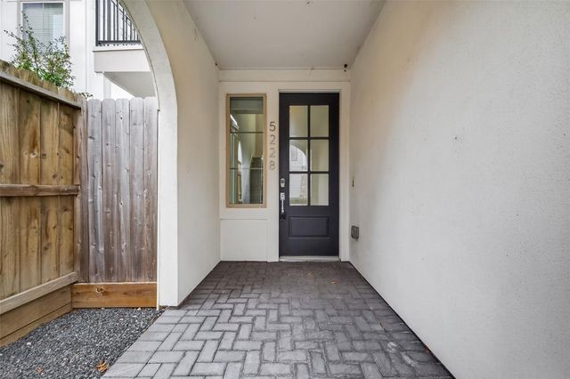 5228 Schuler Street, Houston, TX 77007