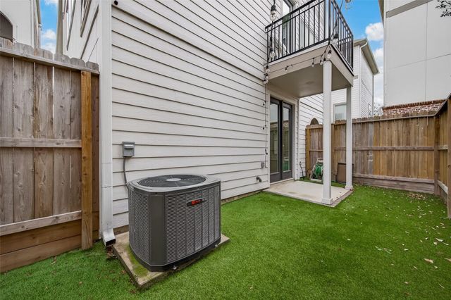 5228 Schuler Street, Houston, TX 77007