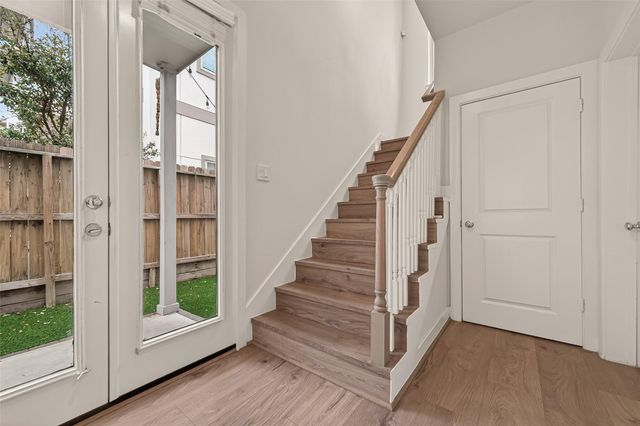 5228 Schuler Street, Houston, TX 77007