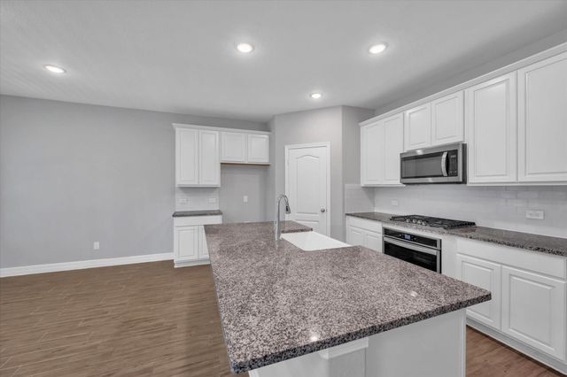 607 Spotted Sunfish Drive, Conroe, TX 77318
