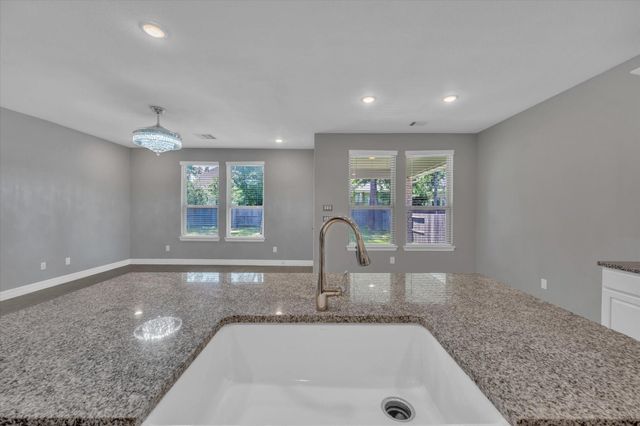 607 Spotted Sunfish Drive, Conroe, TX 77318