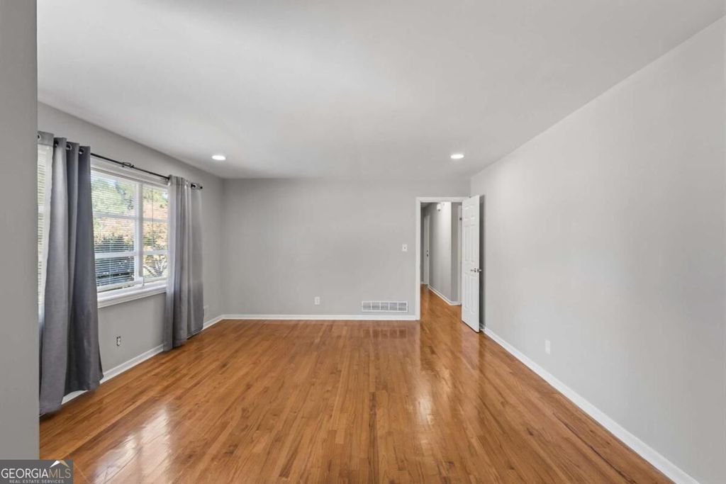 2741 Elkhart Circle SW, Marietta, GA 30064 — photo 2