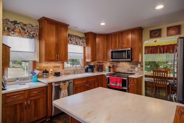 7718 7th AVENUE, Kenosha, WI 53143
