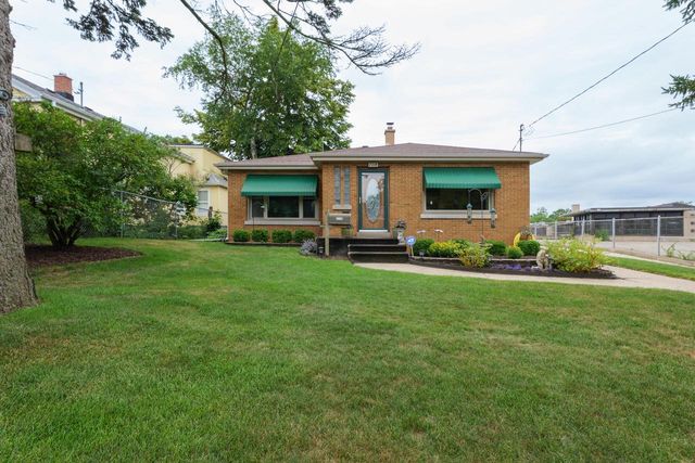 7718 7th AVENUE, Kenosha, WI 53143