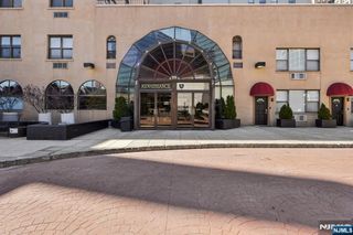 111 Mulberry Street 2-V, Newark, NJ 07102