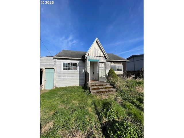 92389 F Rd, Astoria, OR 97103