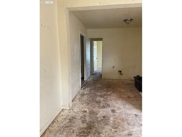 92389 F Rd, Astoria, OR 97103