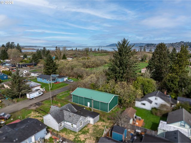 92389 F Rd, Astoria, OR 97103