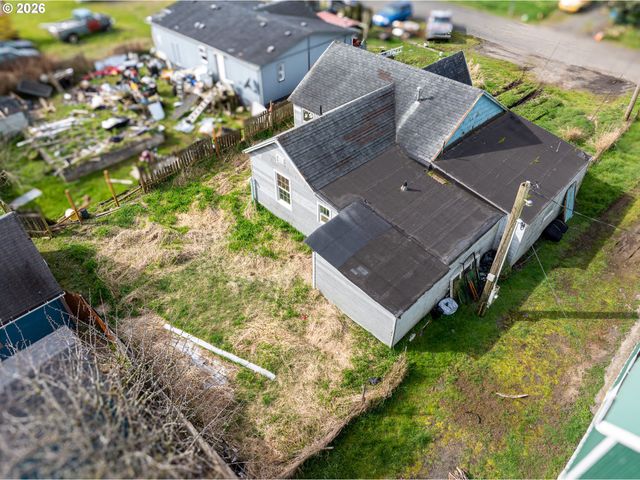 92389 F Rd, Astoria, OR 97103