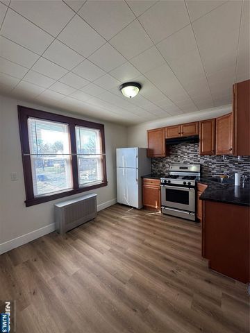 60 Chamberlain Avenue 2, Elmwood Park, NJ 07407