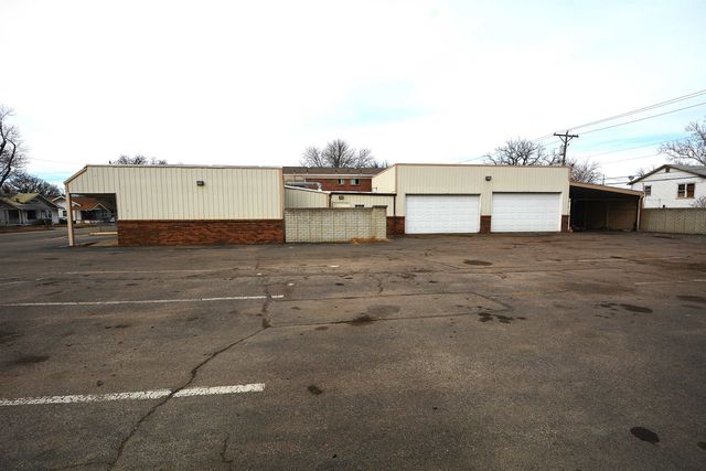 1930 S Broadway Ave, Wichita, KS 67211