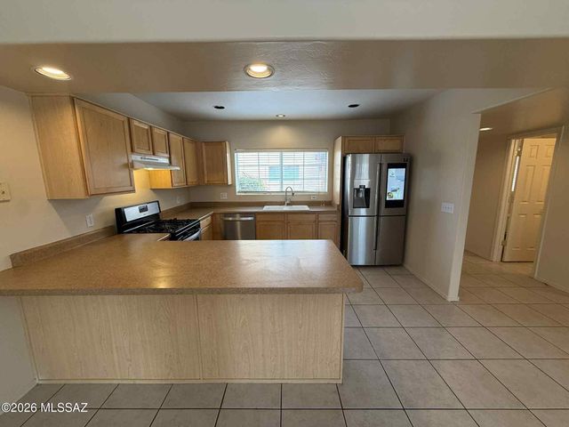 500 N Forgeus Ave Apt 102, Tucson, AZ 85716