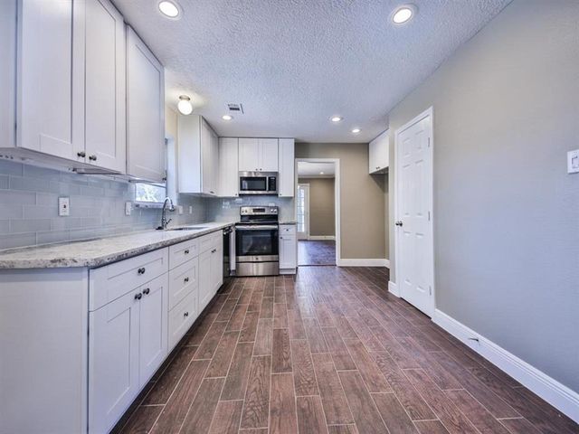 10519 Laneview Drive, Houston, TX 77070