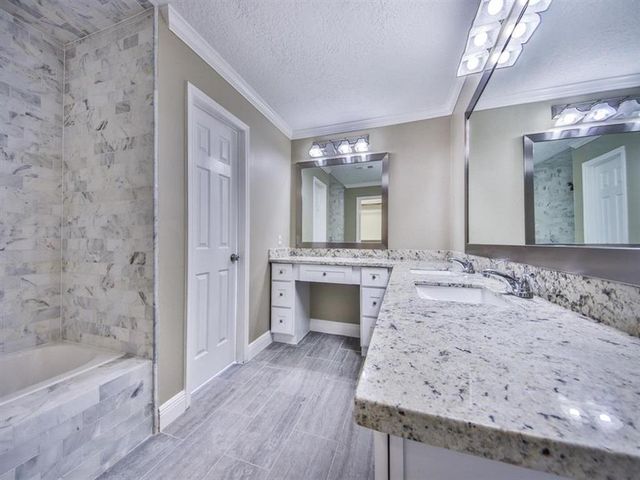 10519 Laneview Drive, Houston, TX 77070