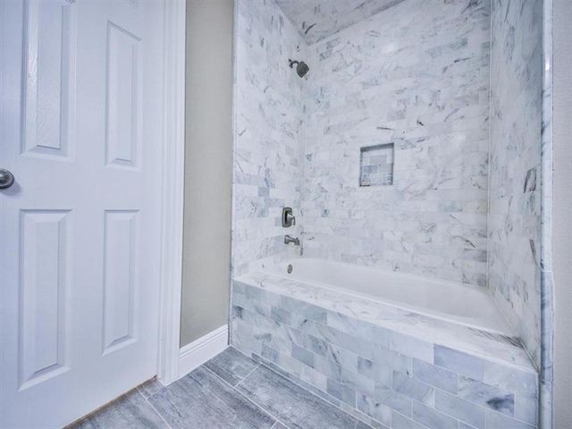 10519 Laneview Drive, Houston, TX 77070