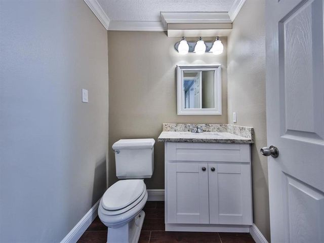 10519 Laneview Drive, Houston, TX 77070