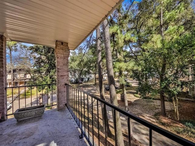 10519 Laneview Drive, Houston, TX 77070