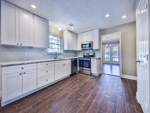 10519 Laneview Drive, Houston, TX 77070