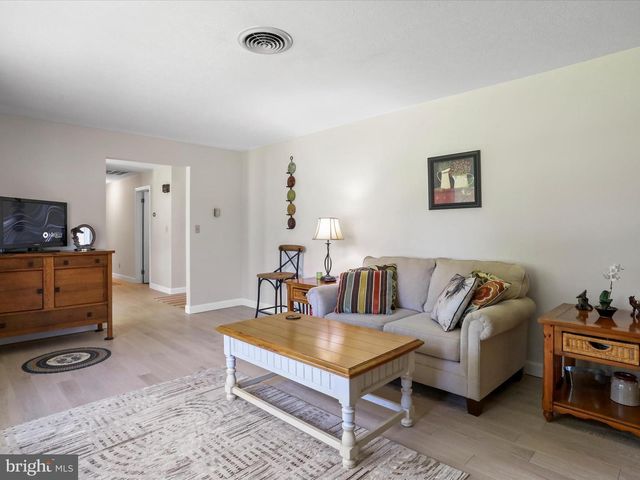 103 MYRIAH DR, Martinsburg, WV 25405