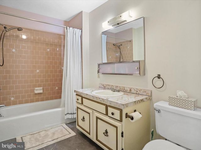 103 MYRIAH DR, Martinsburg, WV 25405