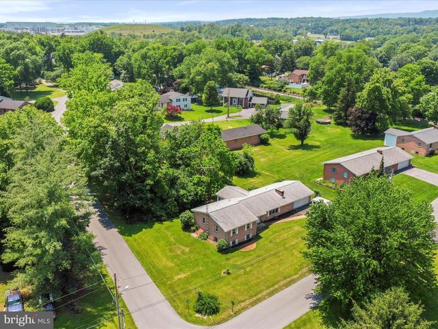 103 MYRIAH DR, Martinsburg, WV 25405