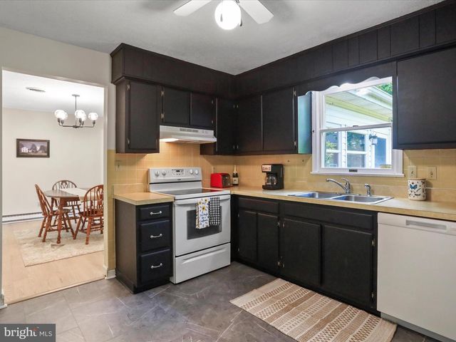 103 MYRIAH DR, Martinsburg, WV 25405