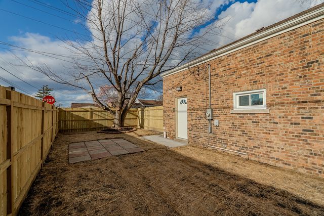 10101 Belmont Avenue, Franklin Park, IL 60131