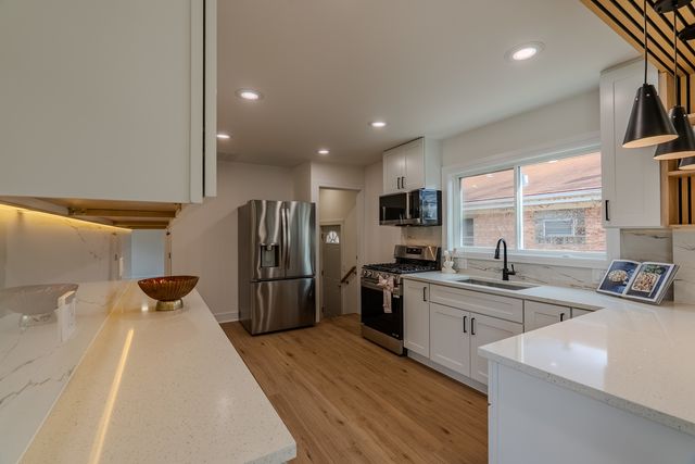 10101 Belmont Avenue, Franklin Park, IL 60131