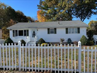 18 Colab Rd 1, Tewksbury, MA 01876